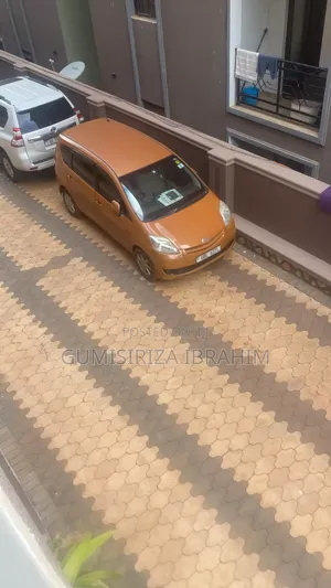 Toyota Passo 2015 Orange