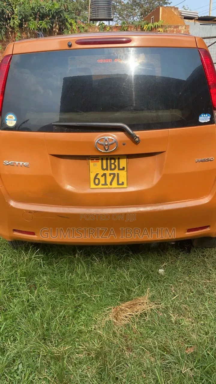 Toyota Passo 2015 Orange