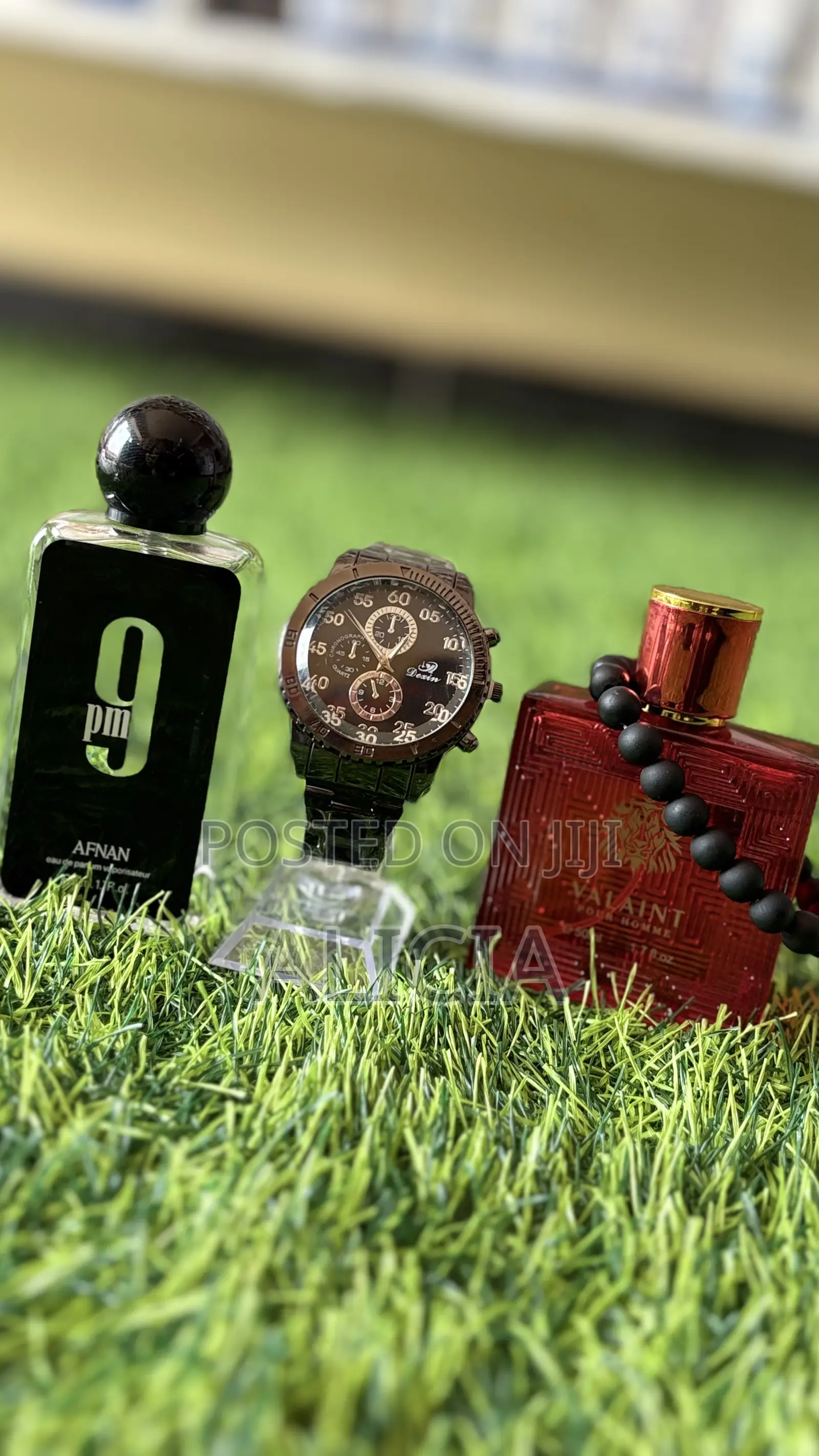 Package That Has 2 Perfumes and 1 Watch at Only 