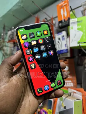 Apple iPhone 11 64 GB White