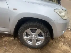 Toyota RAV4 2011 White