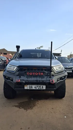 Toyota Hilux 2017 Silver