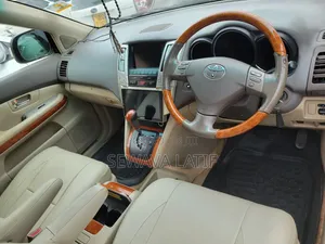 Toyota Harrier 3.0 V6 2005 White