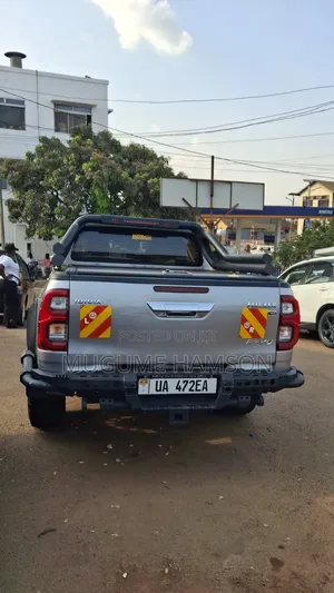 Toyota Hilux 2017 Silver