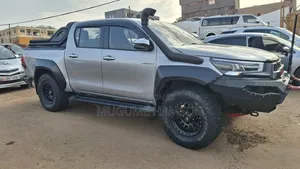 Toyota Hilux 2017 Silver