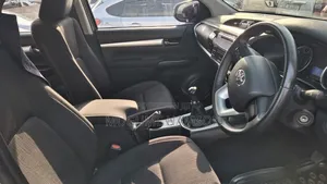 Toyota Hilux 2017 Silver