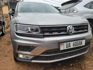 Volkswagen Tiguan 2.0T SEL Premium AWD 4MOTION 2018 Silver