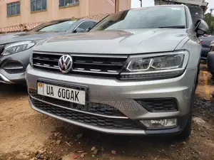 Volkswagen Tiguan 2.0T SEL Premium AWD 4MOTION 2018 Silver