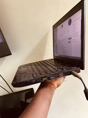 Laptop Lenovo 8GB Intel Core i5 HDD+SSD 350GB