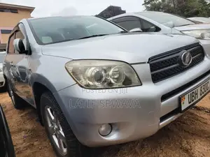 Toyota RAV4 2.4 2008 Silver
