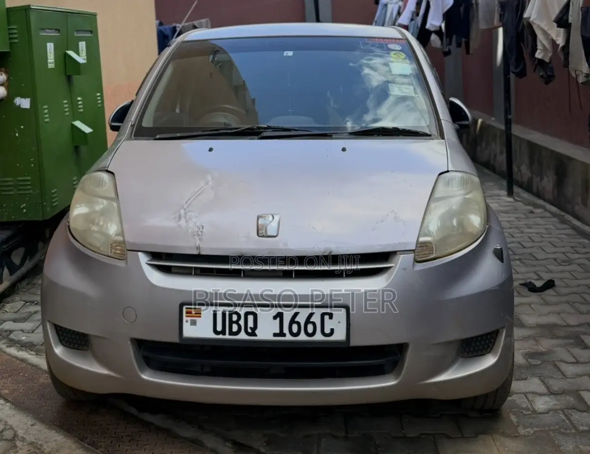 Toyota Passo 1.0 AWD 2009 Pink