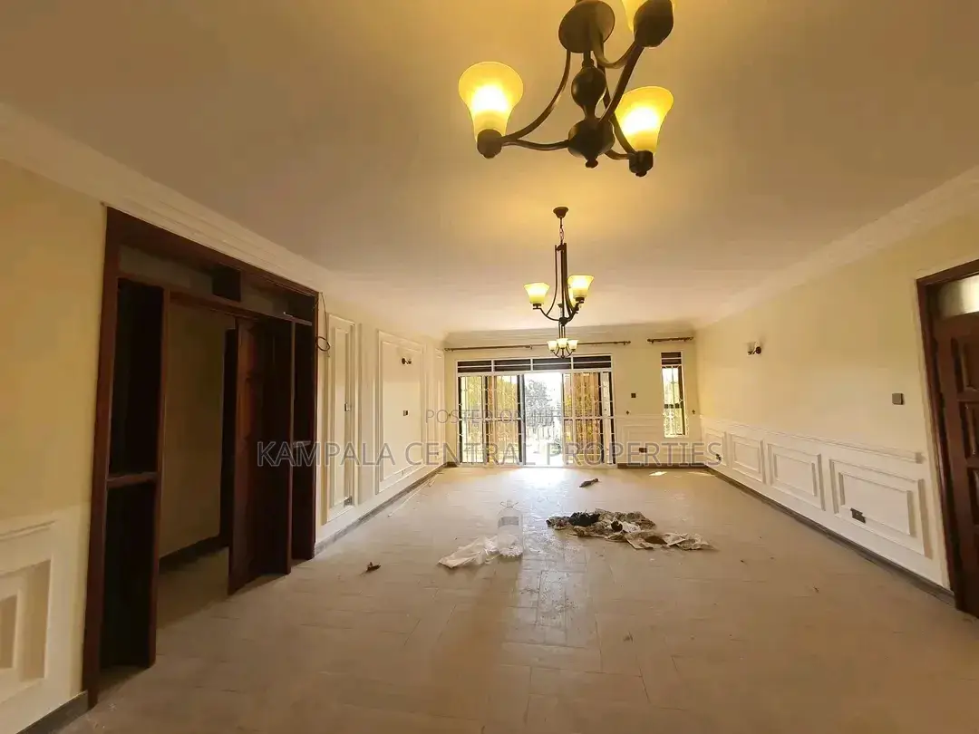 3bdrm Apartment in Bukoto, Central Division for rent