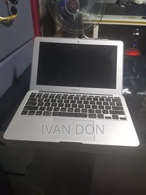 Laptop Apple MacBook 2015 4GB Intel Core i5 SSD 128GB