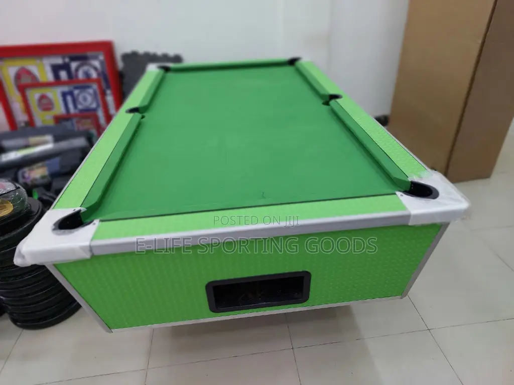 Standard Pool Table for Bar, Club, Games Business Homes