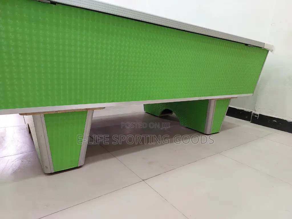 Standard Pool Table for Bar, Club, Games Business Homes