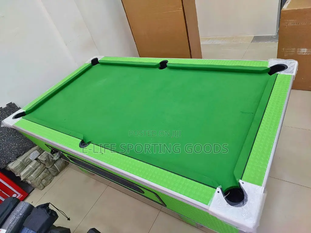 Standard Pool Table for Bar, Club, Games Business Homes