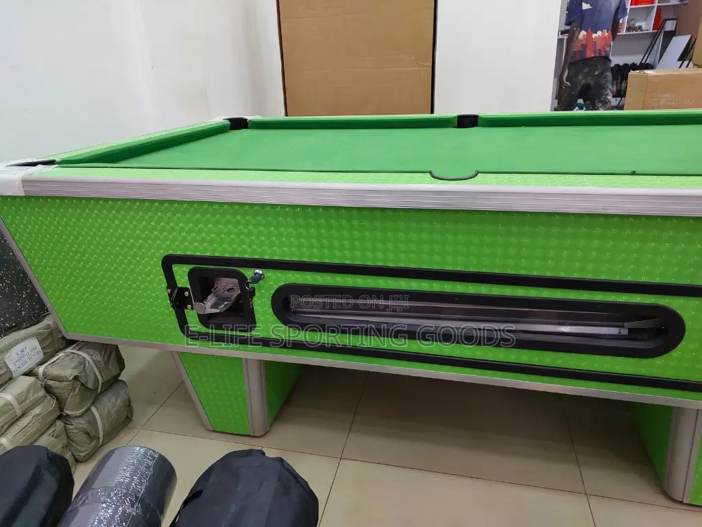 Standard Pool Table for Bar, Club, Games Business Homes