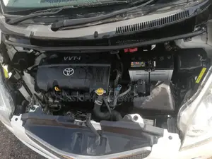 Toyota Ractis 1.5 FWD 2010 White