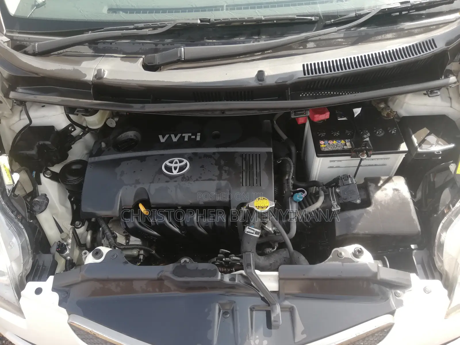 Toyota Ractis 1.5 FWD 2010 White