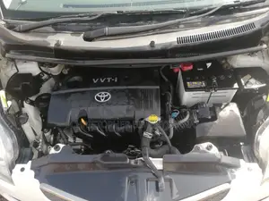 Toyota Ractis 1.5 FWD 2010 White