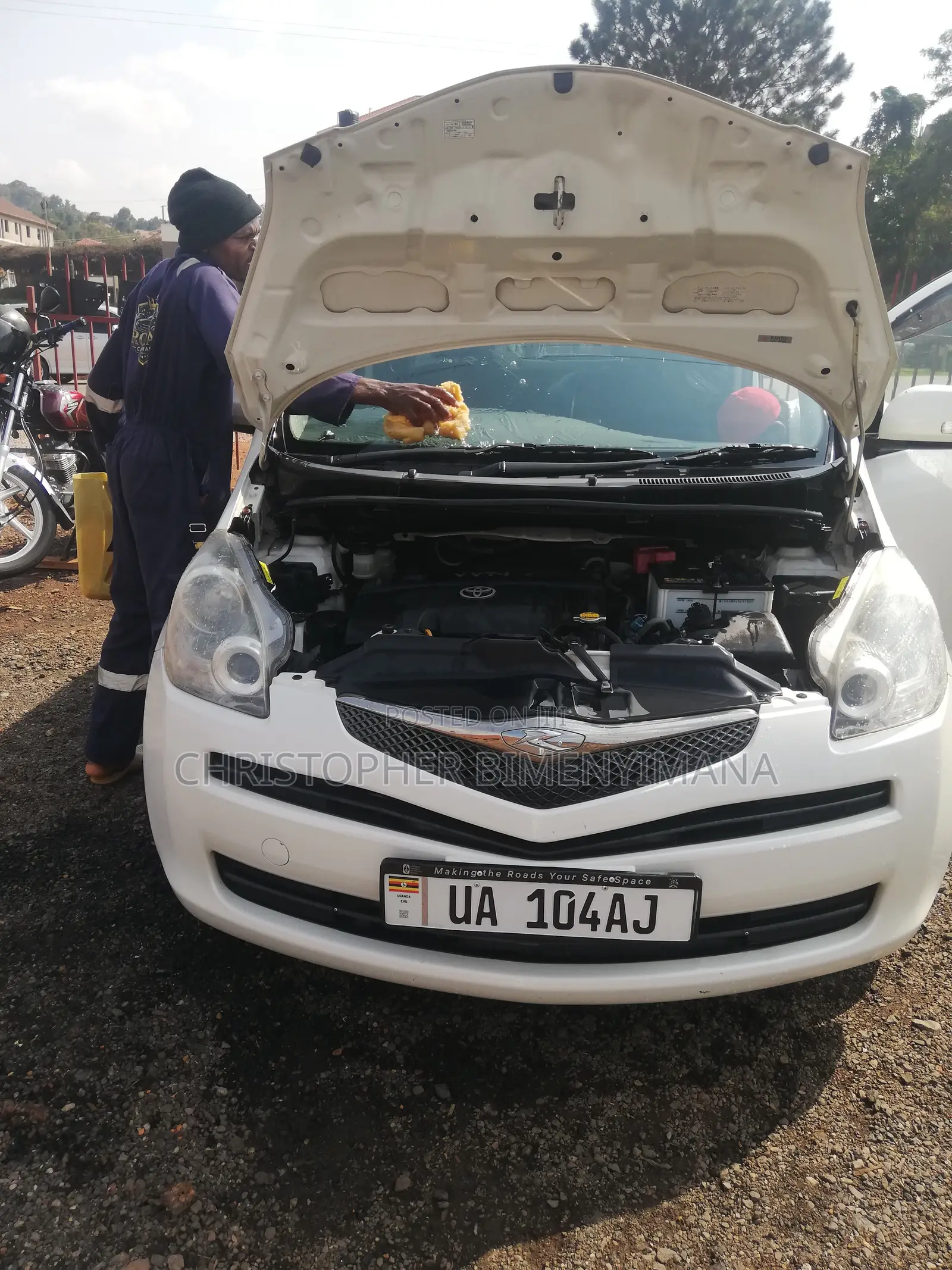 Toyota Ractis 1.5 FWD 2010 White