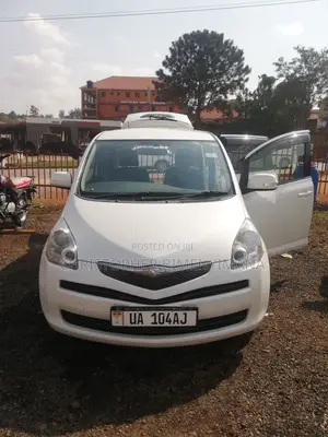 Toyota Ractis 1.5 FWD 2010 White
