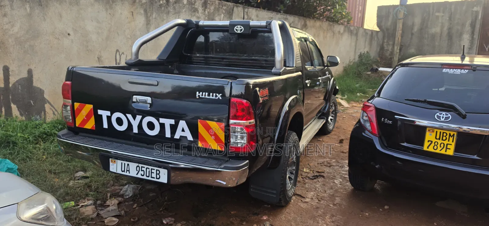 Toyota Hilux 2013 Black