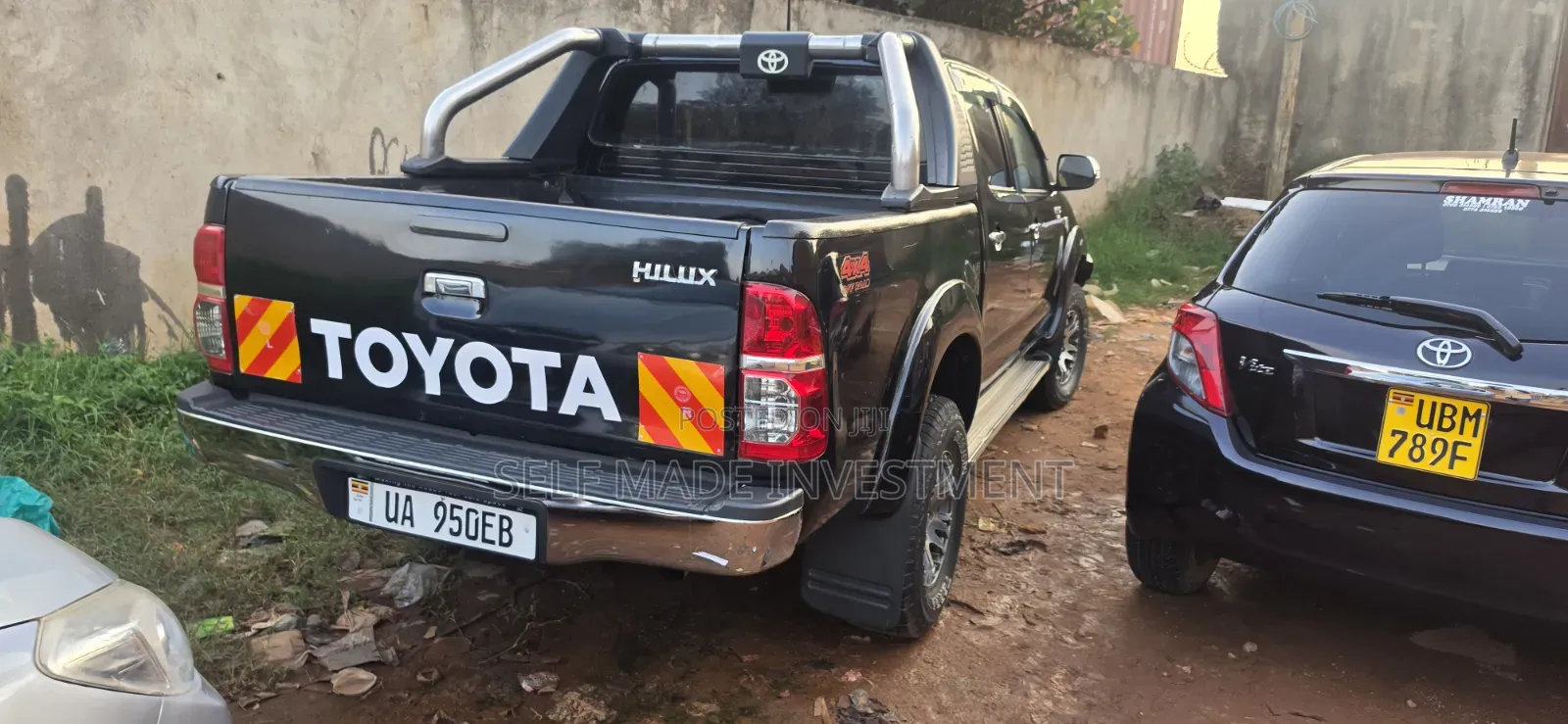 Toyota Hilux 2013 Black