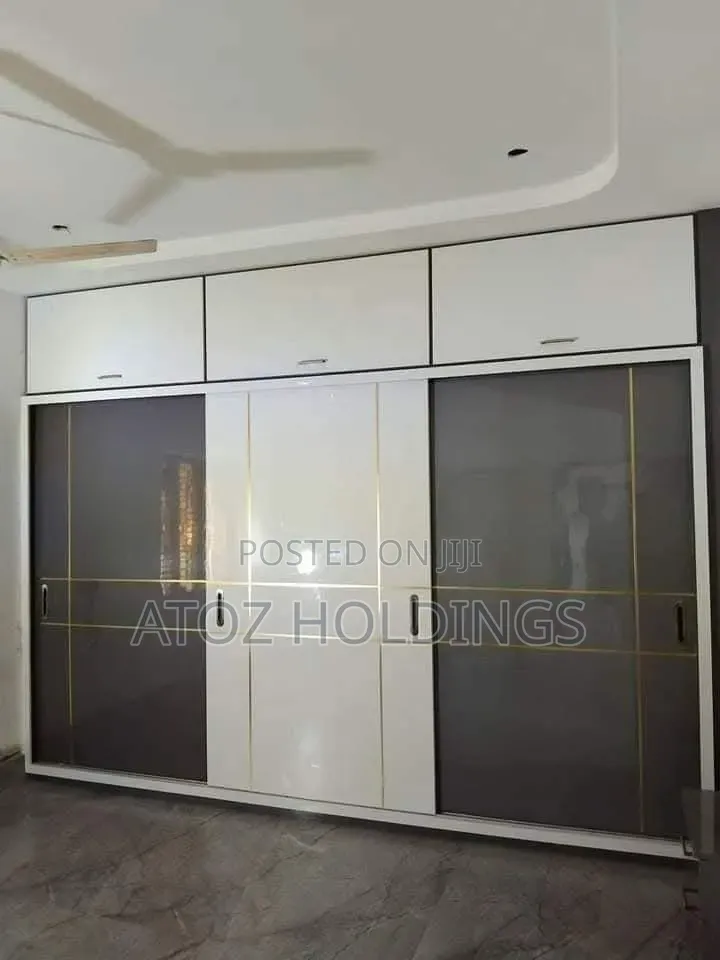 Wardrobes/Las Vegas Wardrobes Any Colour 935,000/- Per Running Meter