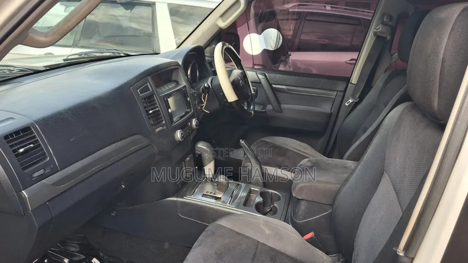Mitsubishi Pajero 2009 White