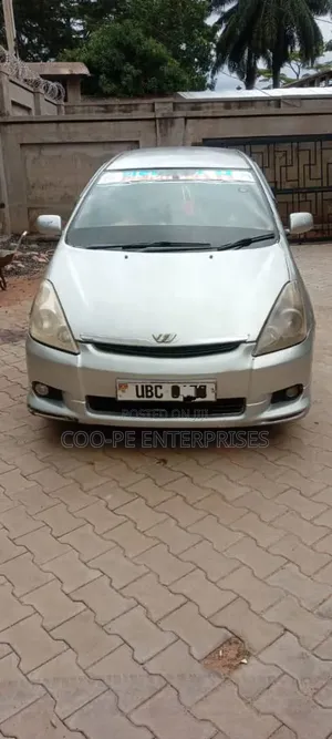 Toyota Wish 2006 Silver