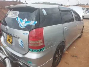 Toyota Wish 2006 Silver