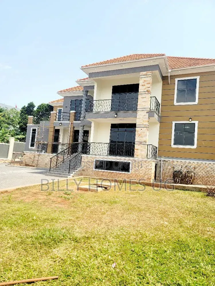 7bdrm Mansion in Ssabagabo-Makindye for sale