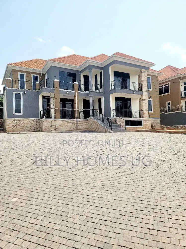 7bdrm Mansion in Ssabagabo-Makindye for sale