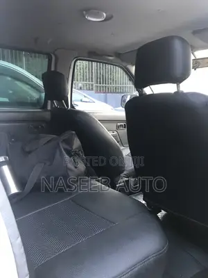 Nissan Hardbody 2005 White