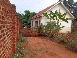 1bdrm House in Buuzi Namulanda, Makindye for sale