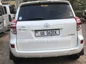 Toyota RAV4 2009 White