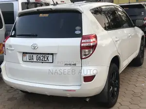 Toyota RAV4 2009 White