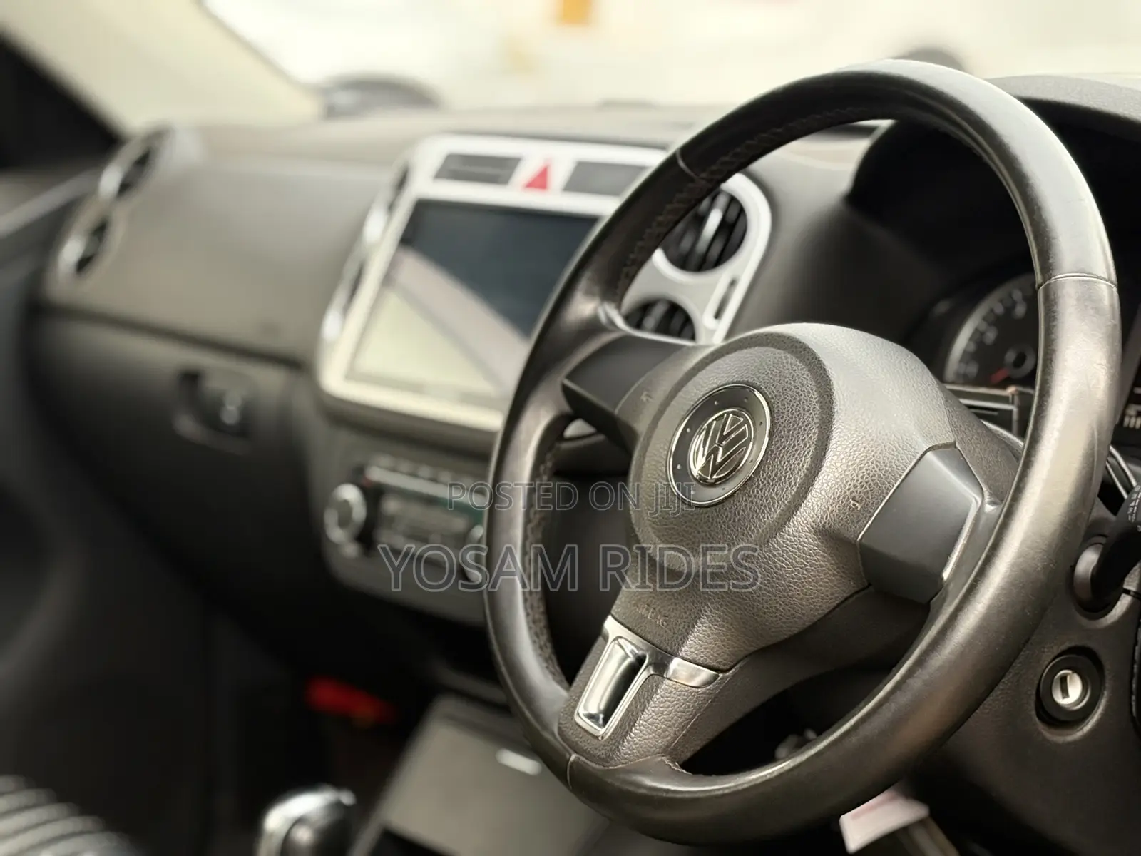 Volkswagen Tiguan S 2011 Black