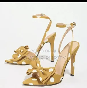 Feet's by Elfie