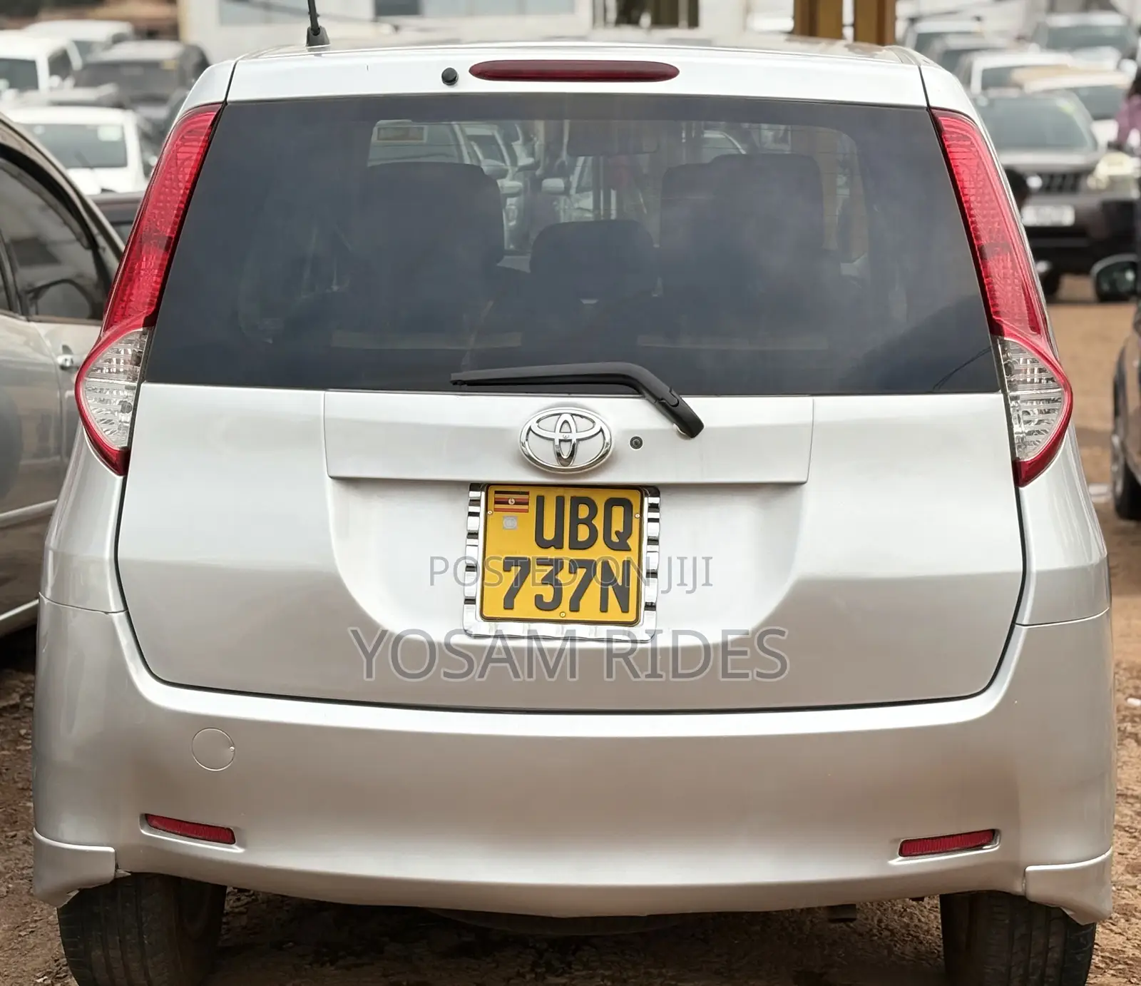 Toyota Passo Sette 1.5 FWD 2010 Silver