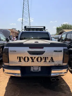 Toyota Hilux 2018 Silver