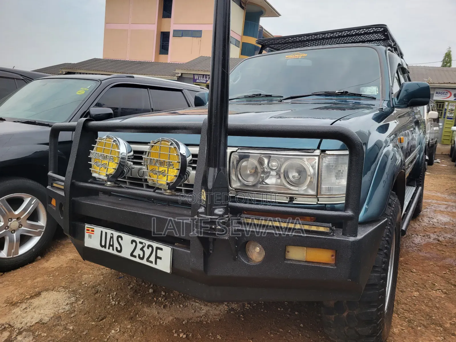 Toyota Land Cruiser HDJ 100 2003 Green