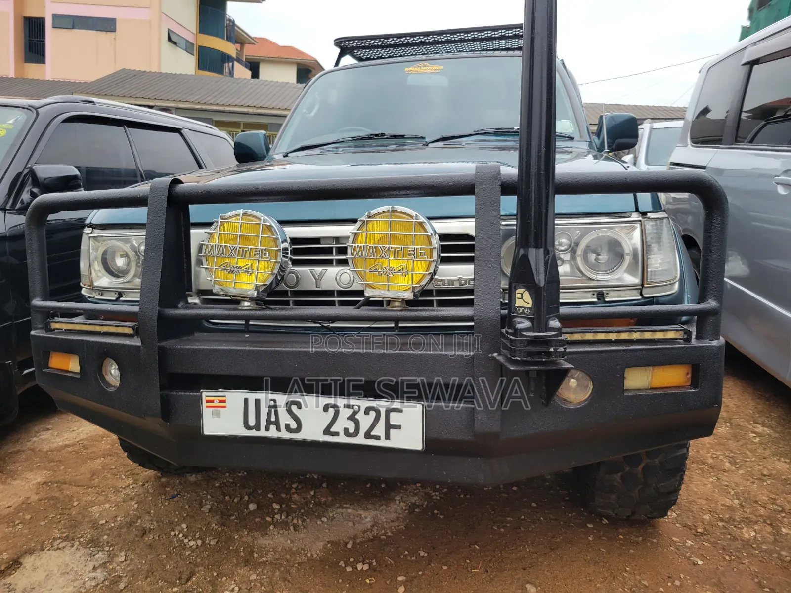 Toyota Land Cruiser HDJ 100 2003 Green