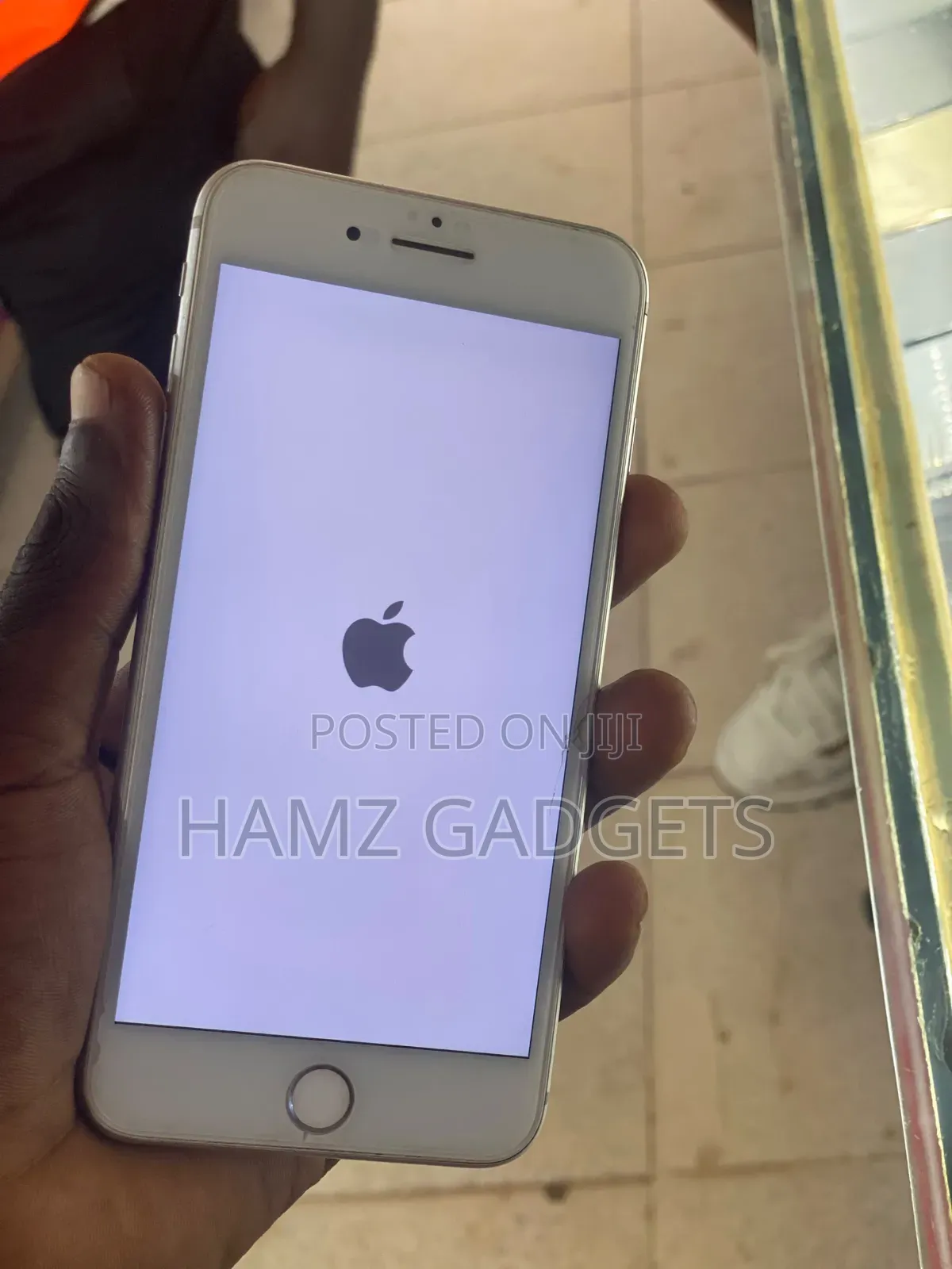 Apple iPhone 8 Plus 64 GB White
