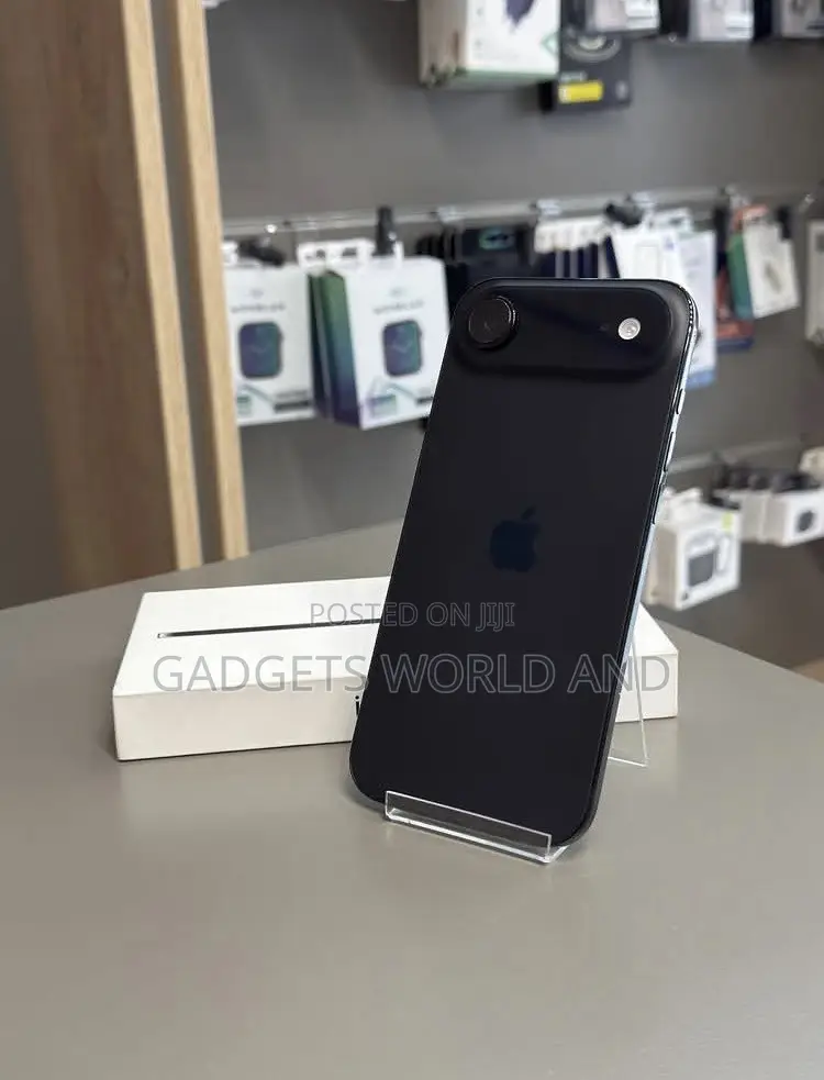 New Apple iPhone Air 256 GB Black