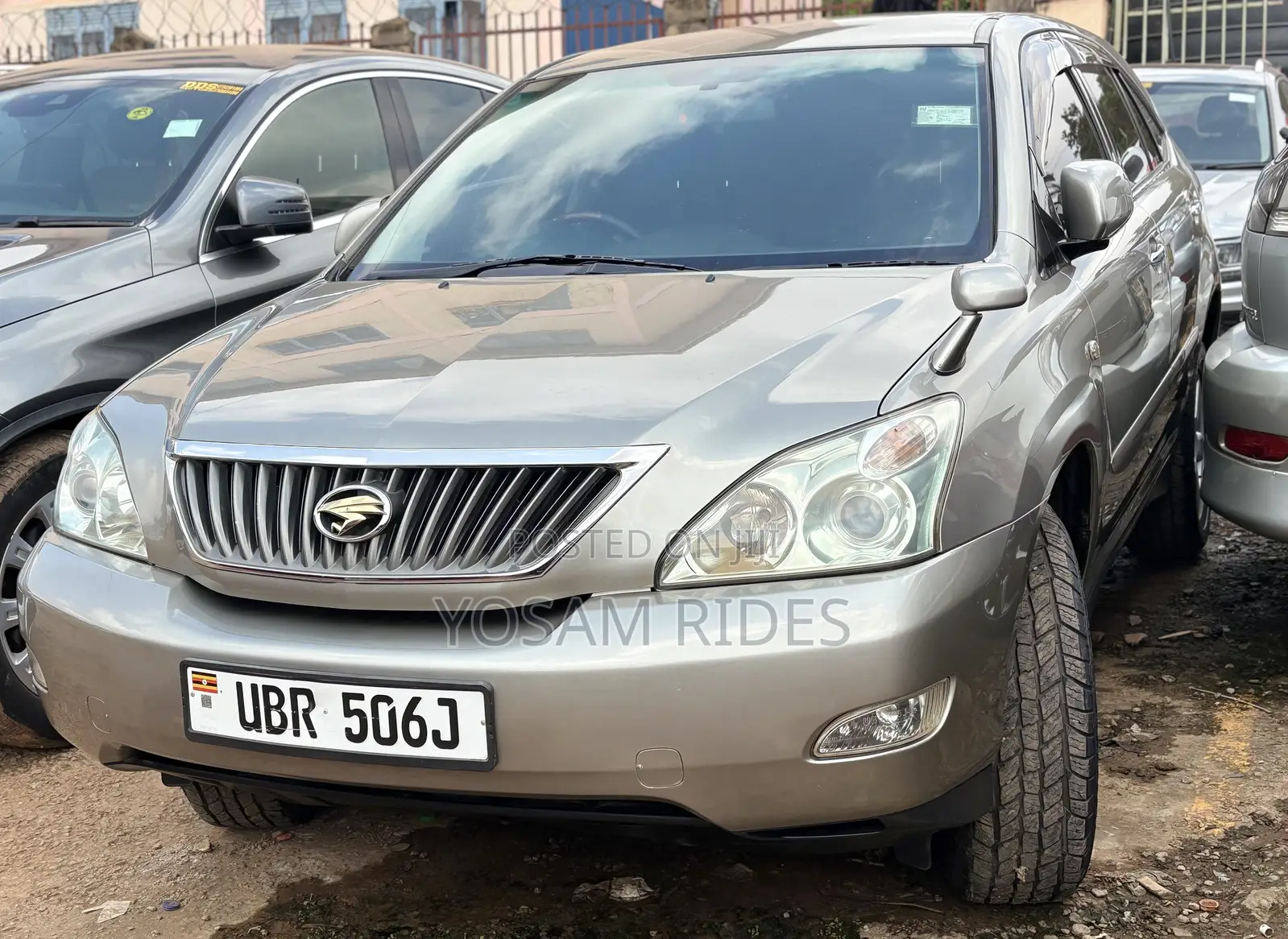 Toyota Harrier 2.4 2011 Gold