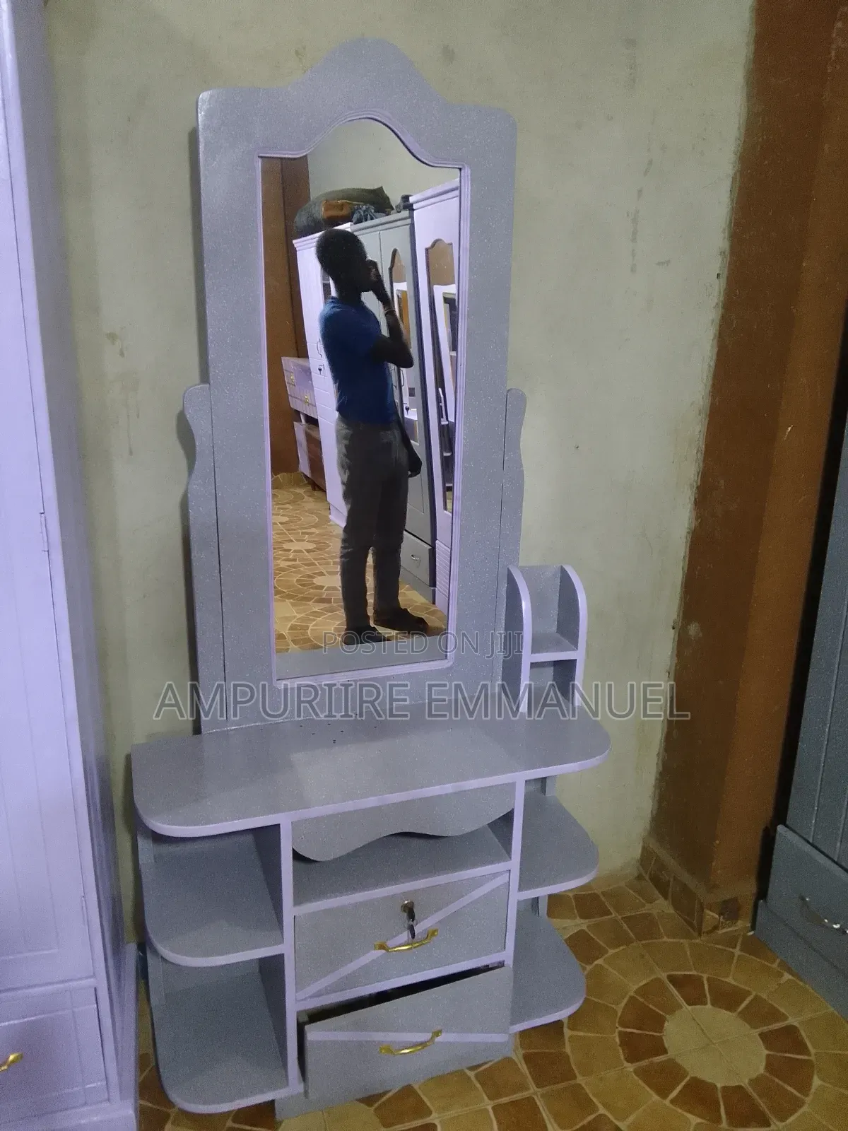 Dressing Mirror at Affordable