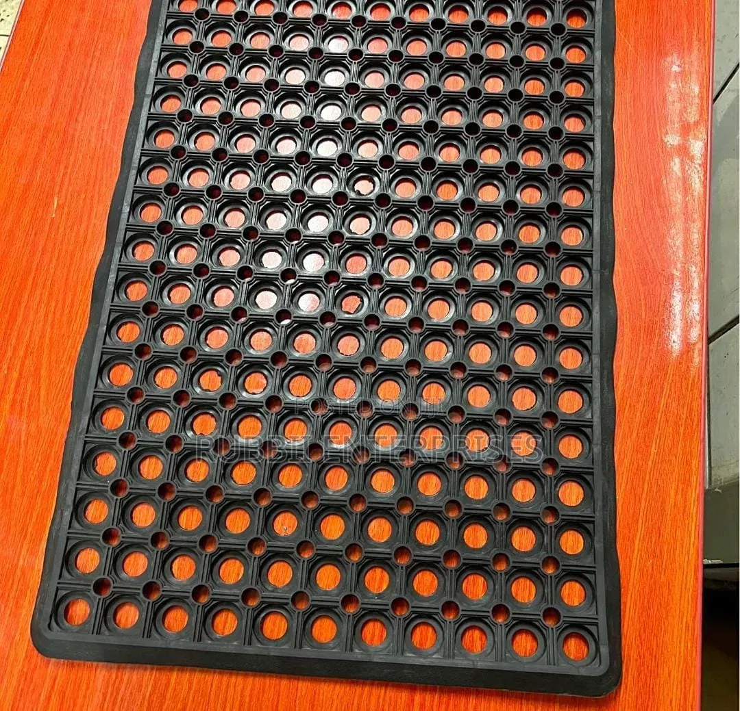 Heavy-Duty Black Rubber Hollow Drainage Mat 60×40