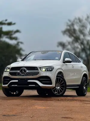 Mercedes-Benz GLE-Class GLE 400d 4MATIC 2020 White